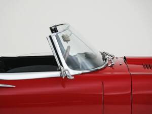 Image 13/15 de Jaguar E-Type "Lightweight" (1963)