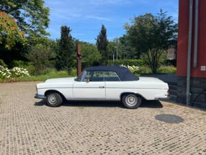 Imagen 9/29 de Mercedes-Benz 280 SE (1968)