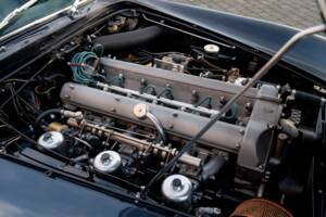 Image 63/79 of Aston Martin DB 6 (1968)