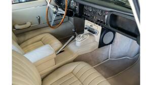 Bild 3/102 von Jaguar E-Type 4.2 (1966)