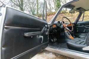 Image 41/50 de Alfa Romeo Giulia GT 1300 Junior (1972)