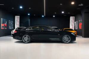 Image 8/40 of Mercedes-Benz CL 65 AMG (2008)