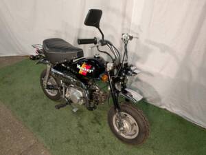 Bild 21/28 von Honda DUMMY (1985)