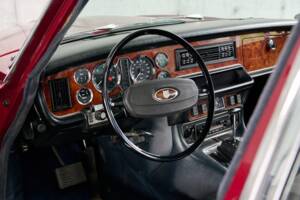 Bild 36/50 von Jaguar XJ 6 L 4.2 (1974)