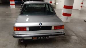 Image 5/22 of BMW 320/6 (1981)