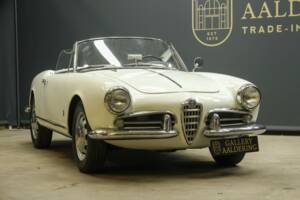 Bild 33/50 von Alfa Romeo Giulietta Spider (1957)