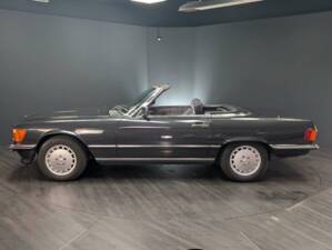 Image 13/50 of Mercedes-Benz 300 SL (1989)