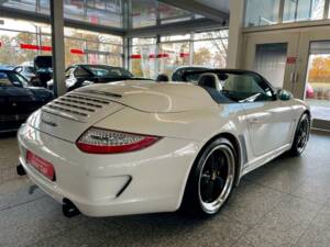 Image 8/20 of Porsche 911 Speedster (2011)