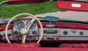 Image 6/9 of Mercedes-Benz 190 SL (1963)
