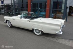 Image 4/6 of Ford Thunderbird (1957)