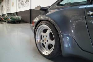 Imagen 29/50 de Porsche 911 Carrera 2 (1990)
