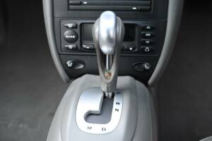 Bild 39/50 von Porsche 911 Carrera 4S (2004)