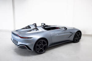 Bild 7/47 von Aston Martin V12 Speedster (2021)