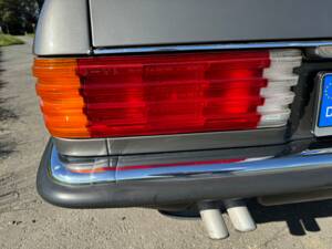 Bild 62/200 von Mercedes-Benz 380 SLC (1980)