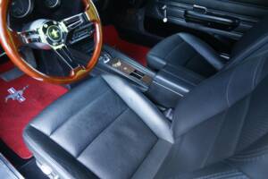 Image 19/50 of Ford Mustang 302 (1969)