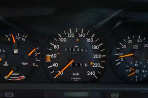 Imagen 15/35 de Mercedes-Benz 500 SEL (1984)