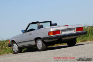 Immagine 10/50 di Mercedes-Benz 560 SL (1988)