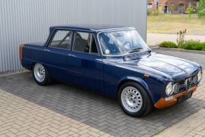 Image 4/56 of Alfa Romeo Giulia Nuova Super 1300 (1974)