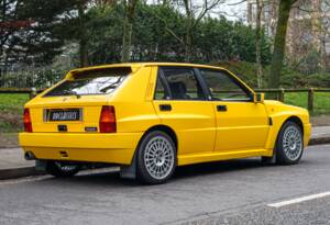 Image 3/27 of Lancia Delta HF Integrale Evoluzione I (1992)