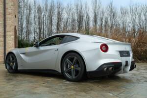 Image 6/50 of Ferrari F12berlinetta (2013)