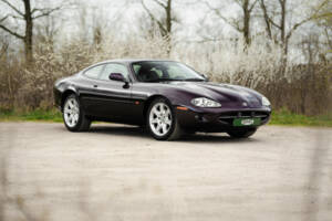 Imagen 4/36 de Jaguar XK8 4.0 (1999)