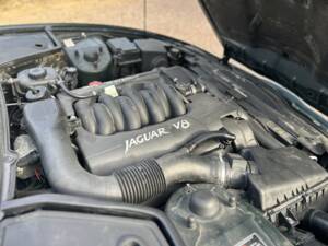 Image 13/18 of Jaguar XK8 4.0 (1998)