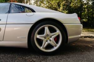 Bild 43/50 von Ferrari F 355 GTS (1998)