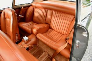 Image 32/50 de Ferrari 250 GTE (1963)