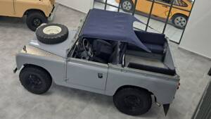 Image 2/25 of Land Rover 88 (1961)