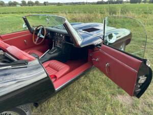 Image 9/23 de Jaguar Type E 4.2 (1964)