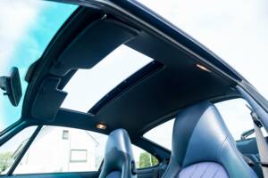 Afbeelding 25/44 van Porsche 911 Carrera (1994)