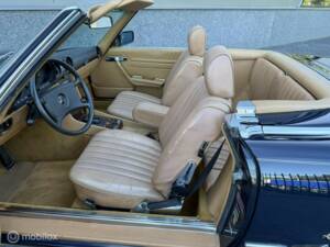 Image 15/22 de Mercedes-Benz 560 SL (1984)