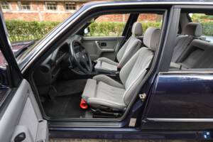 Image 10/82 of BMW 325ix (1989)