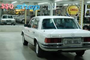 Image 8/50 de Mercedes-Benz 280 SEL (1978)