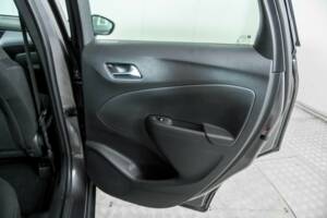 Image 37/50 de Opel Crossland X 1.2 Turbo (2020)