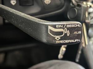 Image 17/63 of Porsche 928 GT (1989)