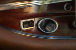 Bild 50/50 von Mercedes-Benz 220 SE b (1964)