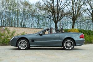 Image 8/50 of Mercedes-Benz SL 500 (2001)