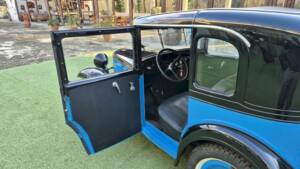 Image 22/45 of Austin 7 Saloon (1930)