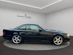 Immagine 5/22 di Mercedes-Benz SL 500 (2001)