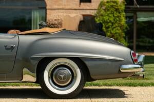 Imagen 28/50 de Mercedes-Benz 190 SL (1962)