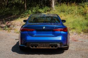 Image 16/47 of BMW M4 CS (2025)