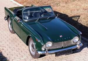 Triumph TR4 Roadster dunkelgrün 1964