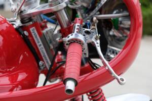 Image 32/44 of Moto Guzzi DUMMY (1972)