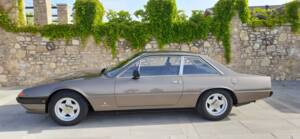 Bild 3/21 von Ferrari 365 GT4 2+2 (1973)