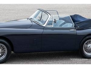 Afbeelding 28/33 van Jaguar XK 150 3.8 SE DHC (1961)