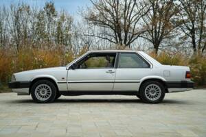 Image 4/50 de Volvo 780 Bertone 2.4 TD (1987)