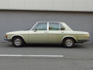 Image 6/95 de BMW 2500 (1977)