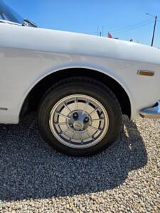 Image 11/84 of Alfa Romeo Giulia GT 1300 Junior (1968)