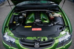 Image 3/45 of Holden LSV R300 (2002)
